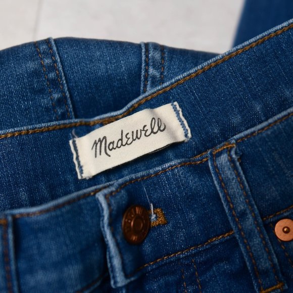 Madewell Denim - MADEWELL High Rise Skinny Jeans Size 26. Tapered Ankle with Slit at Ankle.